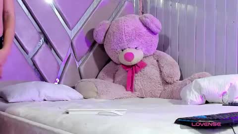 daicell juliana online show from March 21, 8:19 am