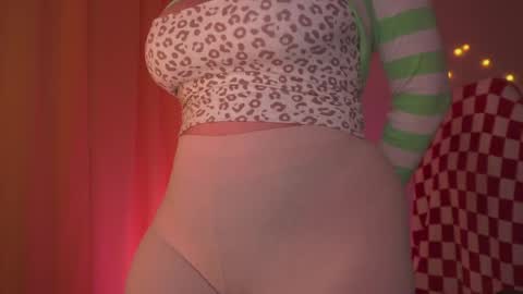Cute DianaOnline mostly at 8pm-0000 am UK TimeTuesday and Wednesday off online show from June 5, 8:14 pm