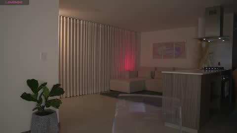 Snapshot of daihanwatson_ chatting on October 2, 1:23 am Dai independent online show from October 2, 1:23 am