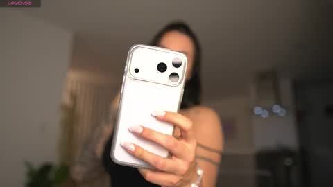 Snapshot of daihanwatson_ chatting on October 14, 1:06 am Dai independent online show from October 14, 1:06 am