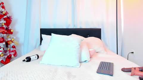 Daila Smith  online show from January 2, 7:18 pm