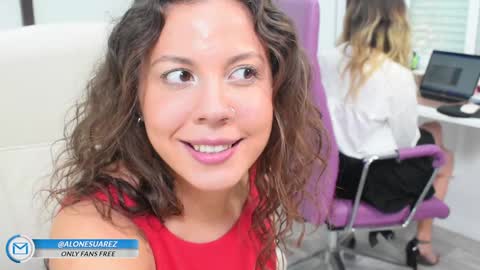 Alondra Suarez online show from December 7, 6:26 pm