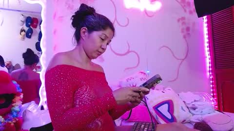 Snapshot of daina_flower chatting on February 15, 4:42 am DAINA online show from February 15, 4:42 am