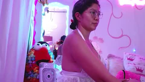 Snapshot of daina_flower chatting on March 4, 4:51 am DAINA online show from March 4, 4:51 am