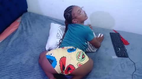 Snapshot of daisha_becker chatting on January 10, 7:35 am daisha_becker online show from January 10, 7:35 am