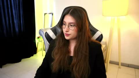 Snapshot of daisha_riley chatting on September 20, 1:23 pm Lauren            online show from September 20, 1:23 pm