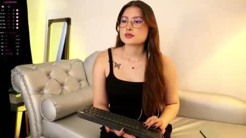 Snapshot of daisha_riley chatting on October 21, 1:56 pm Lauren            online show from October 21, 1:56 pm