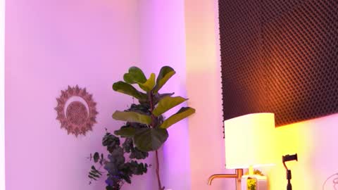 Snapshot of daisy_bella chatting on March 26, 11:27 am Daisy online show from March 26, 11:27 am