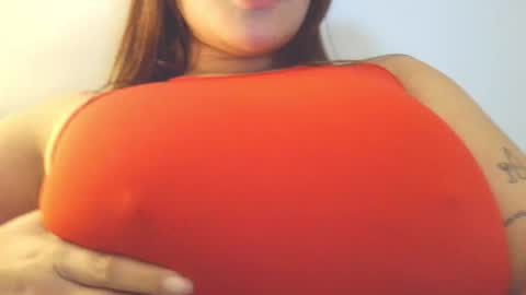 Snapshot of daisy_brown01 chatting on March 19, 4:22 pm Dai my Instagram missdaisy 07 online show from March 19, 4:22 pm