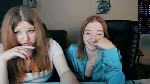 Snapshot of daisy_candy chatting on December 3, 4:47 am Little Di online show from December 3, 4:47 am