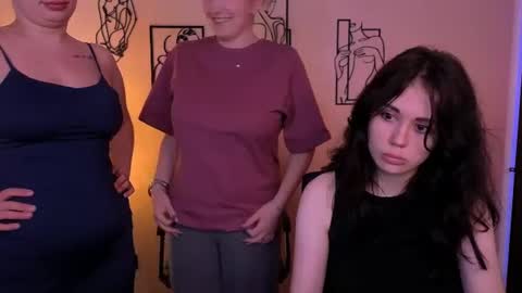 Little Di online show from July 12, 12:45 am