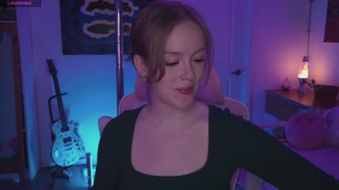 Daisy online show from December 15, 2:41 am