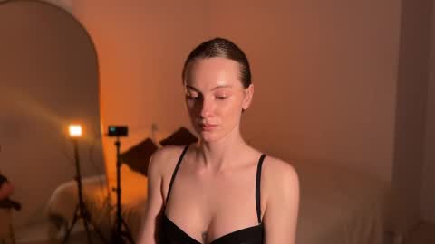 Snapshot of daisy_mint chatting on April 2, 4:59 pm Daisy Fansly - Daisyymint online show from April 2, 4:59 pm