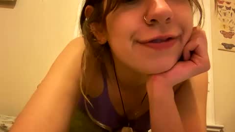 Snapshot of daisybaby699 chatting on April 26, 7:50 am DaisyB3 online show from April 26, 7:50 am