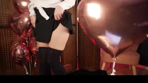 Snapshot of daisybanx chatting on February 16, 10:44 am Daisy Banx online show from February 16, 10:44 am