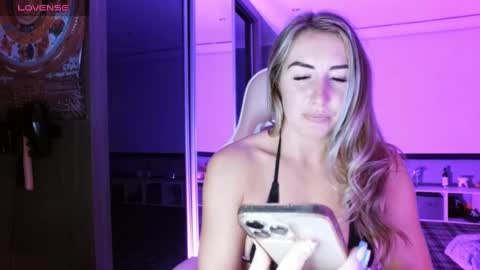 DaisyDeliciousxx online show from December 11, 7:36 pm