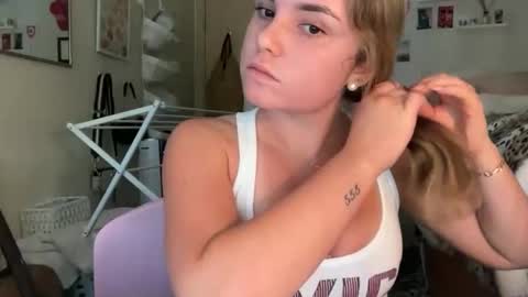 daisydivine42840 online show from February 5, 8:57 pm