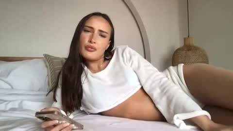 Daisy online show from September 19, 2:02 am