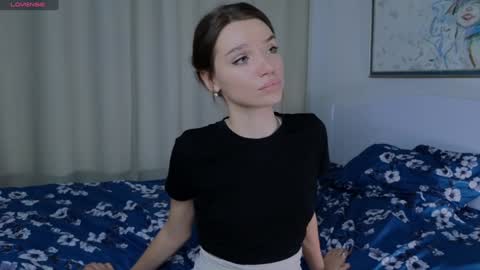 Naomi online show from December 3, 8:27 am