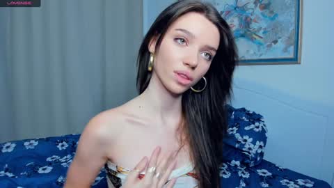 Naomi online show from December 15, 7:46 am