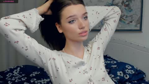 Naomi online show from January 16, 9:05 am