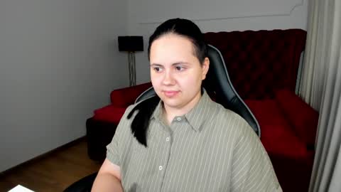 DaisyHarts online show from June 30, 5:14 pm