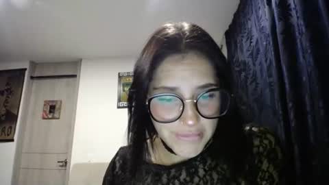 IG  dakotasofiaa online show from February 5, 5:09 am