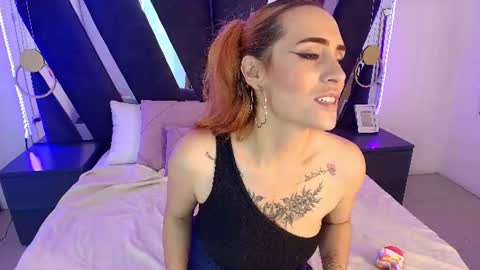 Snapshot of dakota__miller chatting on July 21, 7:49 pm Dakota online show from July 21, 7:49 pm