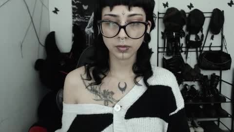 dakota online show from February 27, 3:06 am