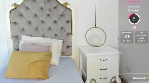 dakota lee20 online show from November 28, 12:30 pm