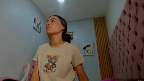 dakota_x18 online show from October 15, 9:15 pm