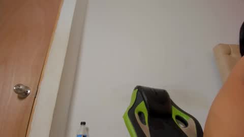 dakota_x18 online show from November 13, 12:20 am