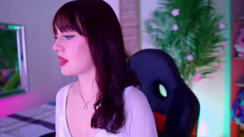 Snapshot of dakotaa_01 chatting on December 3, 4:38 pm dakotaa online show from December 3, 4:38 pm