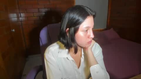 Snapshot of dakotaa_aa chatting on January 8, 9:55 pm The girl of your dreams o online show from January 8, 9:55 pm