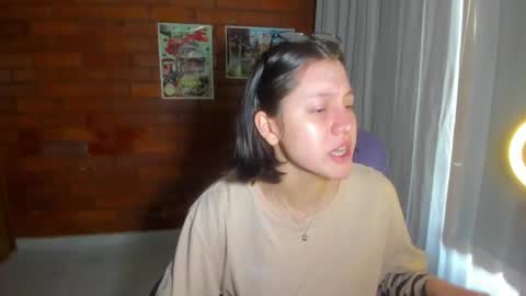 Snapshot of dakotaa_aa chatting on January 28, 5:35 pm The girl of your dreams o online show from January 28, 5:35 pm