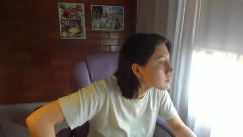 Snapshot of dakotaa_aa chatting on February 27, 6:31 pm The girl of your dreams o online show from February 27, 6:31 pm