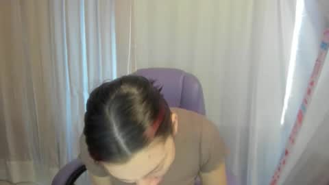 Snapshot of dakotaa_aa chatting on October 1, 3:51 pm The girl of your dreams o online show from October 1, 3:51 pm