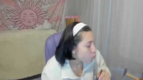 Snapshot of dakotaa_aa chatting on October 16, 6:31 pm The girl of your dreams o online show from October 16, 6:31 pm