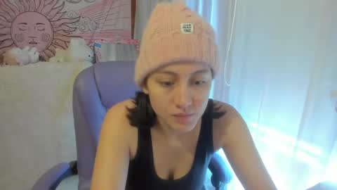 Snapshot of dakotaa_aa chatting on October 24, 2:02 pm The girl of your dreams o online show from October 24, 2:02 pm