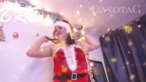 Dakotaagray online show from December 20, 2:07 am