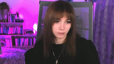 dakotaajohnnson online show from February 21, 8:51 am