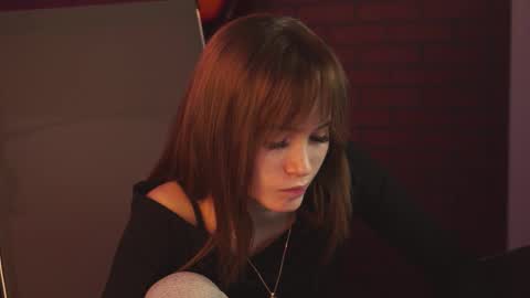 dakotaajohnnson online show from March 5, 2:45 pm