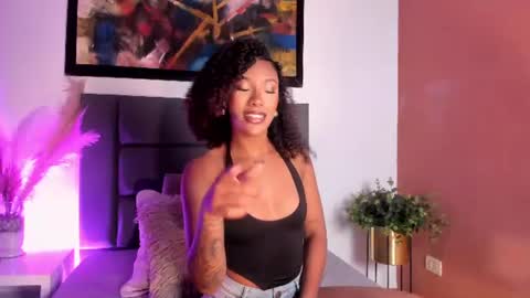 Snapshot of dakotadesiree chatting on June 13, 12:41 am Dakota Desire online show from June 13, 12:41 am