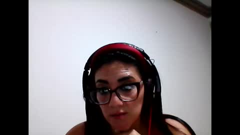 Snapshot of dakottamonroe chatting on May 3, 1:33 am Dakottamonroe online show from May 3, 1:33 am