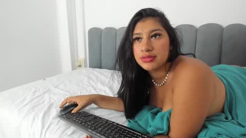 Snapshot of daksha__ chatting on January 25, 12:27 am daksha online show from January 25, 12:27 am