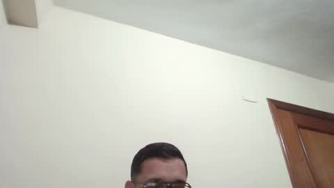 dale_guaya online show from February 15, 7:43 pm