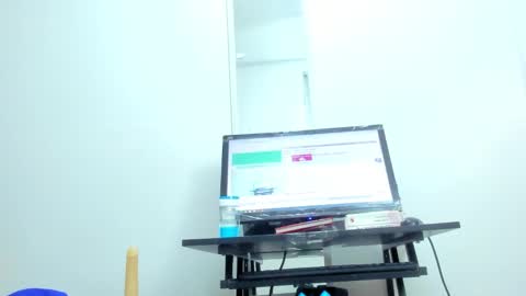 Snapshot of dalia_2 chatting on February 5, 8:21 am Ren online show from February 5, 8:21 am