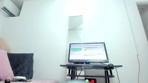 Snapshot of dalia_2 chatting on February 5, 10:55 pm Ren online show from February 5, 10:55 pm