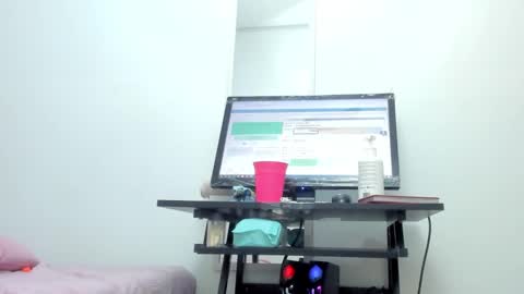Snapshot of dalia_2 chatting on February 8, 4:57 am Ren online show from February 8, 4:57 am
