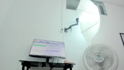 Snapshot of dalia_2 chatting on October 27, 12:26 am Ren online show from October 27, 12:26 am